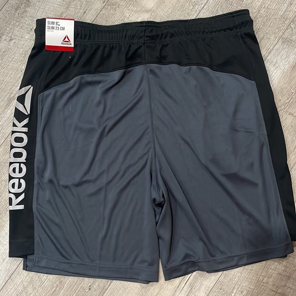 Reebok lightweight basketball shorts - Picture 3 of 3